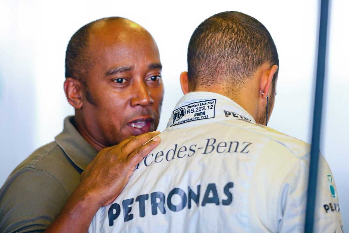 Hamilton retroscena padre Anthony trattativa Ferrari
