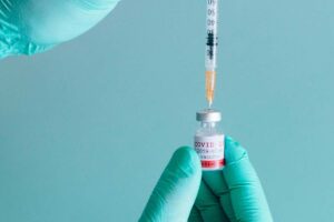 Vaccino Covid 217 dosi effetti collaterali